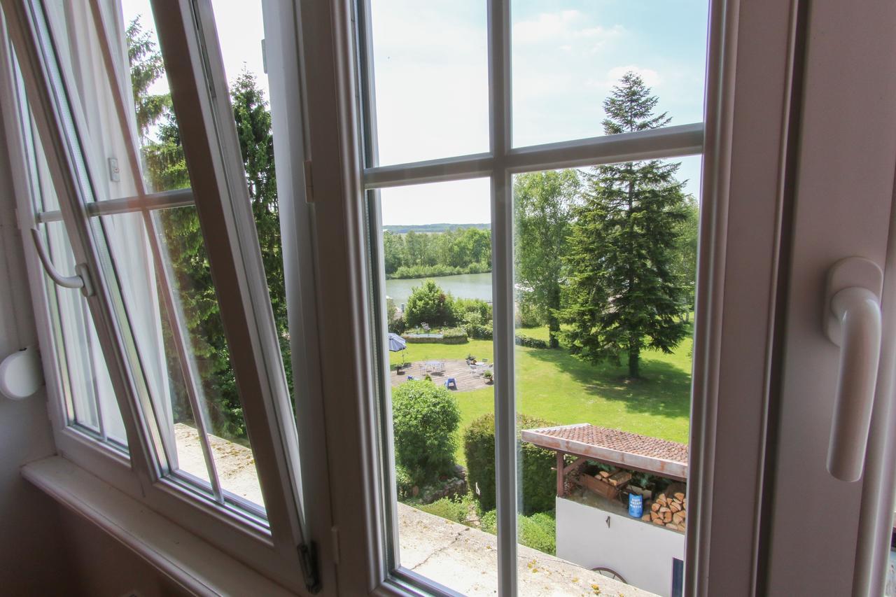 Вилла Domaine Du Port Sainte Marie Maizieres-les-Vic Экстерьер фото