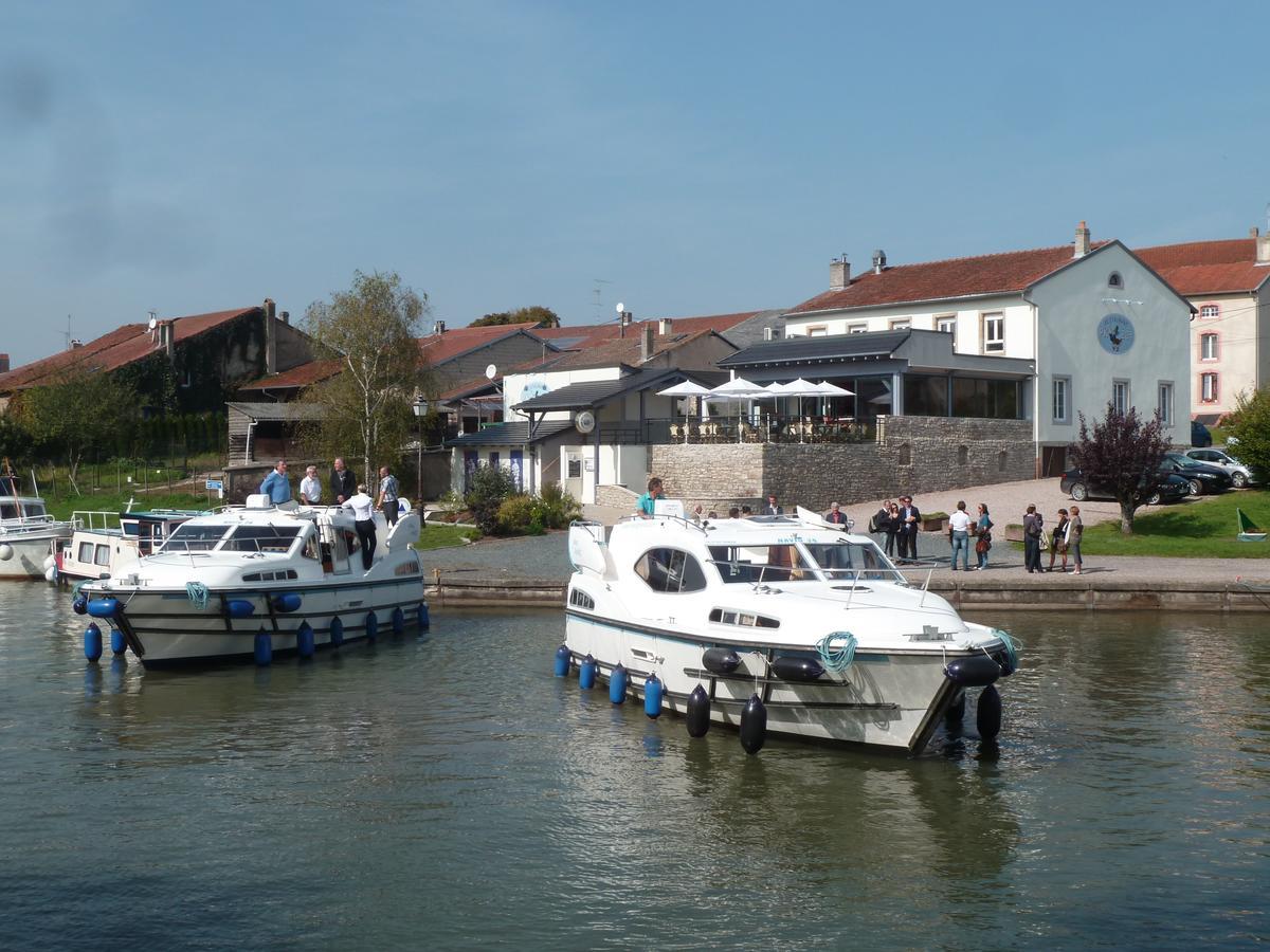 Вилла Domaine Du Port Sainte Marie Maizieres-les-Vic Экстерьер фото