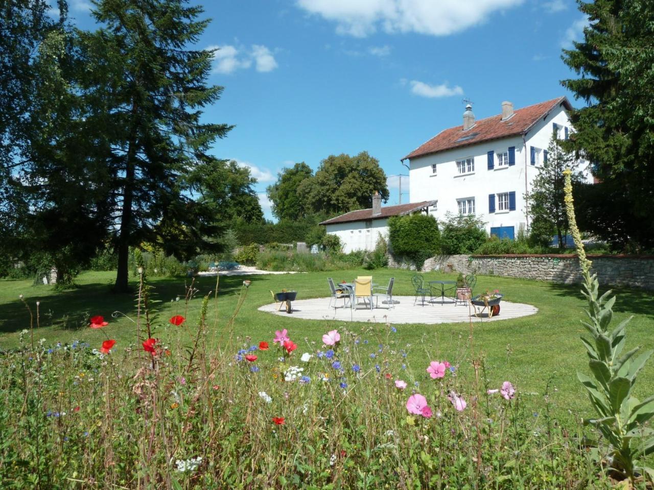 Вилла Domaine Du Port Sainte Marie Maizieres-les-Vic Номер фото